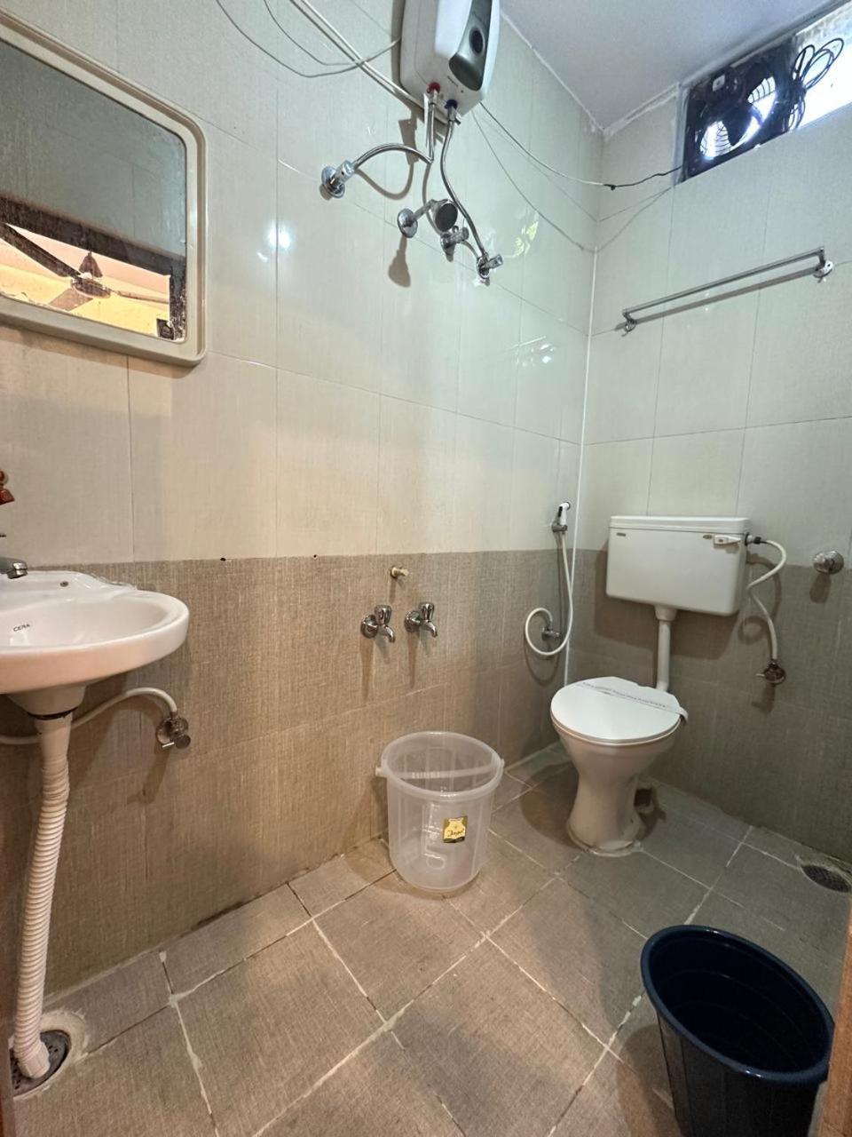 Hotel Golden Stays Kammasandra Kültér fotó